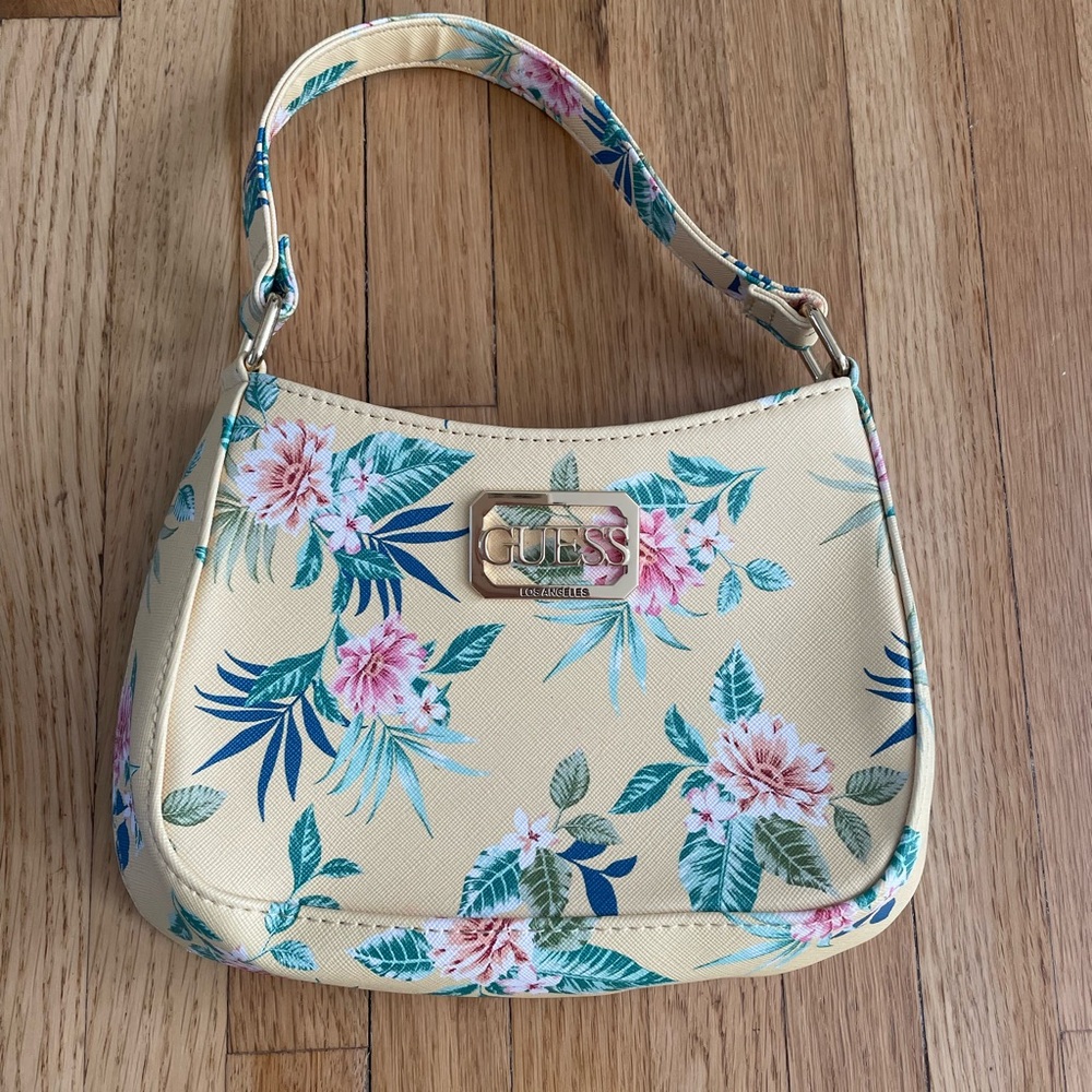 💛🌸Guess Floral Print Handbag - Yellow 👜🌼